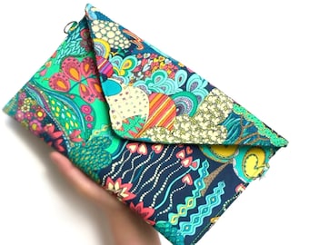 Clutch bag for women. Vintage clutch bag. Floral clutch. Colourful handbag. 70s handbag. Envelope clutch bag. Spring clutch