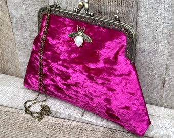 Pink clutch bag. Pink evening bag. Clutch purse. Clutches and purses. Pink handbag. Velvet evening bag. Vintage clutch bag