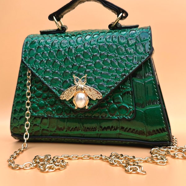 Emerald green clutch. Crossbody bag. Top handle bag. Handbag with strap. Boho handbag. Bee handbag. Green evening bag. Green shoulder bag