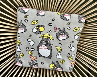 Studio Ghibli bag. Make up bag. Totoro make up bag. Ghibli pouch. Ghibli gifts. Japanese make up bag. Cosmetics bag. Totoro bag