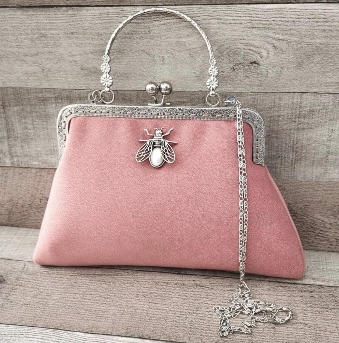 Pochette da sposa rossa con manico in perline e frange, borsa da sposa da donna firmata, regalo di San Valentino per lei, regalo di compleanno per la