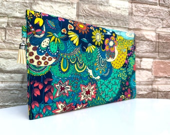 Clutch bag. Floral wristlet bag. 70s handbag. Evening bag. Colourful wristlet. Summer  clutch bag. Boho clutch bag. Handmade clutch bag