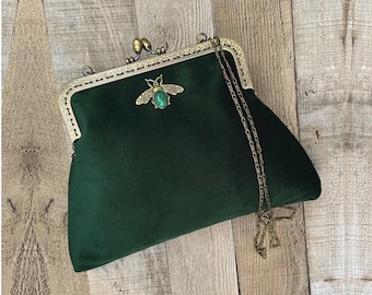 Velvet evening bag. Handbags for women. Velvet handbag. Green purse bag. Green clutch bag. Kiss lock handbag. Green crossbody bag