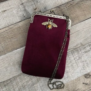 Handytasche für Damen. Abendtasche aus weinrotem Samt. Bienen Handtasche. Abendtasche aus Samt