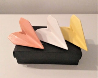 3 Mini origami style planes, ceramic resin, weddings, events, children's decoration, gift, fly.