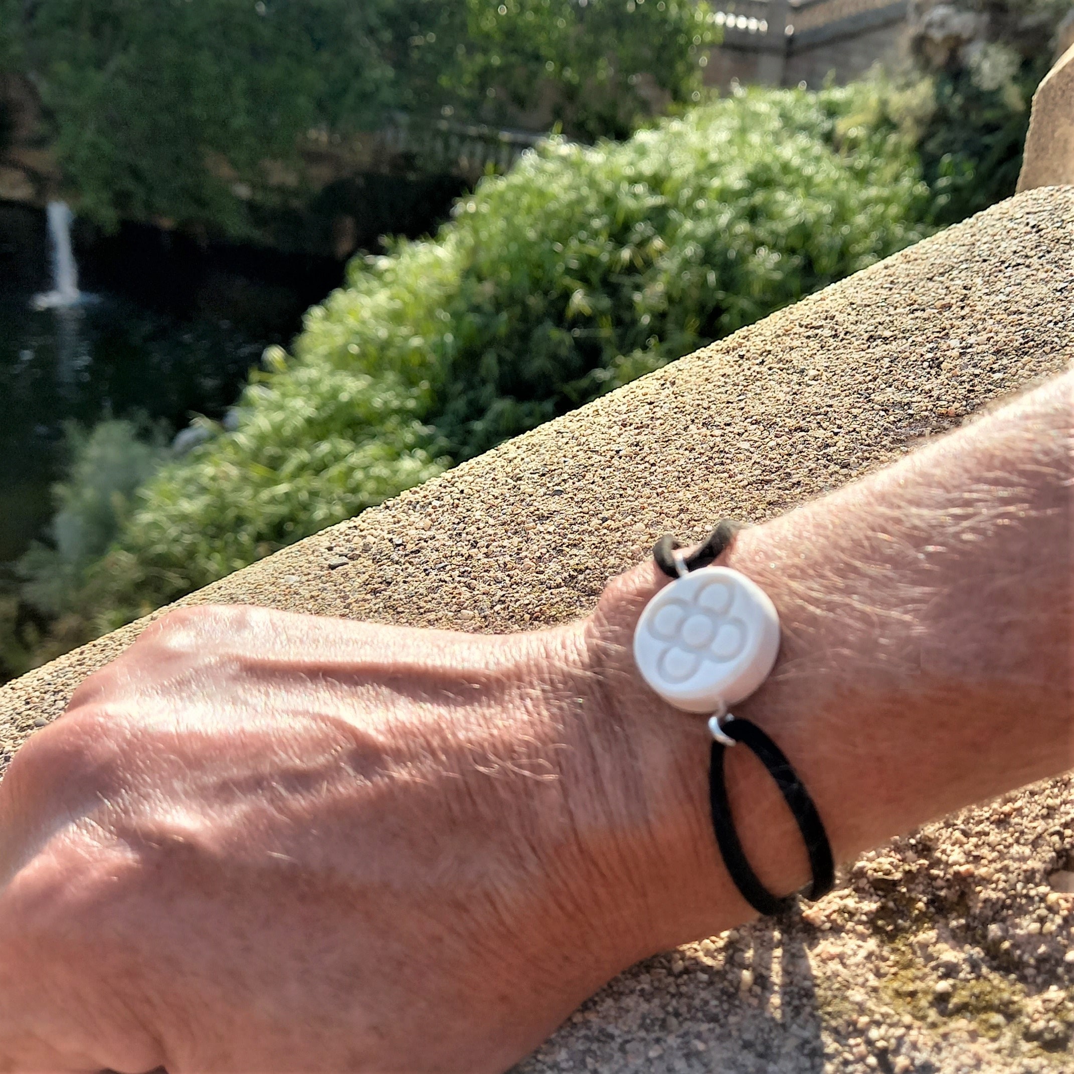 MAJALE Bracciale Fiore Di Barcellona Donna - Rigido Schiavo In Acciaio Inox Oro/Argento