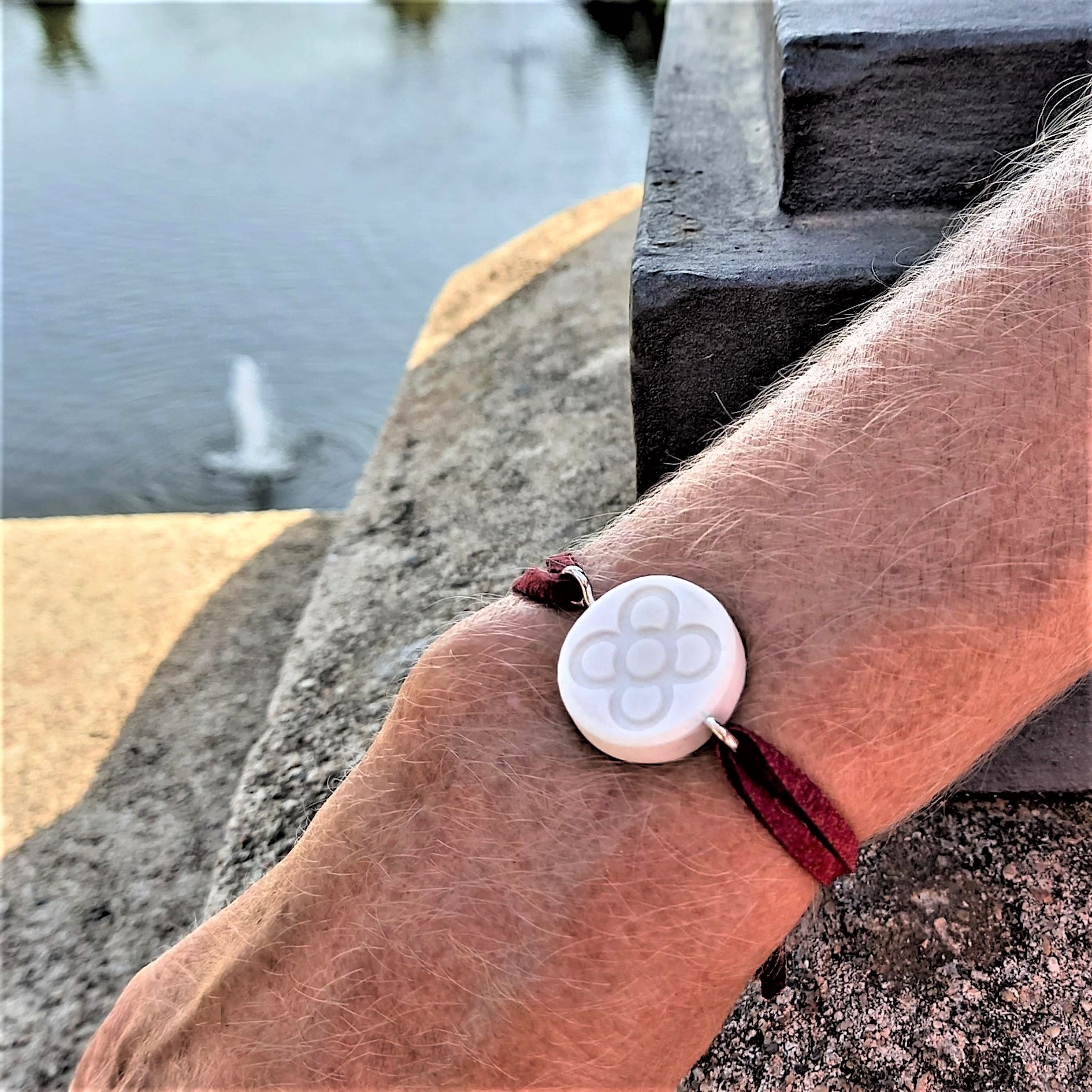 MAJALE Bracciale Fiore Di Barcellona Donna - Rigido Schiavo In Acciaio Inox Oro/Argento