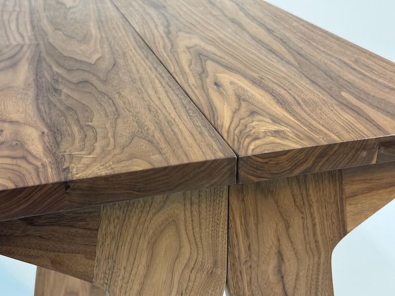 detail photo of expanding sofa table showing wood graid, made of solid walnut, made in the USA by Marco Bogazzi