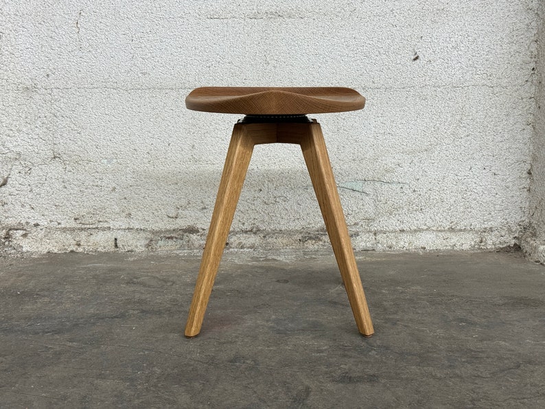 Mid Century Modern Dining Stool, Swivel Stool, Wood Tractor Seat Stool, Farmhouse Kitchen, Counter Height Stool, Dining Chair, Tabouret image 1