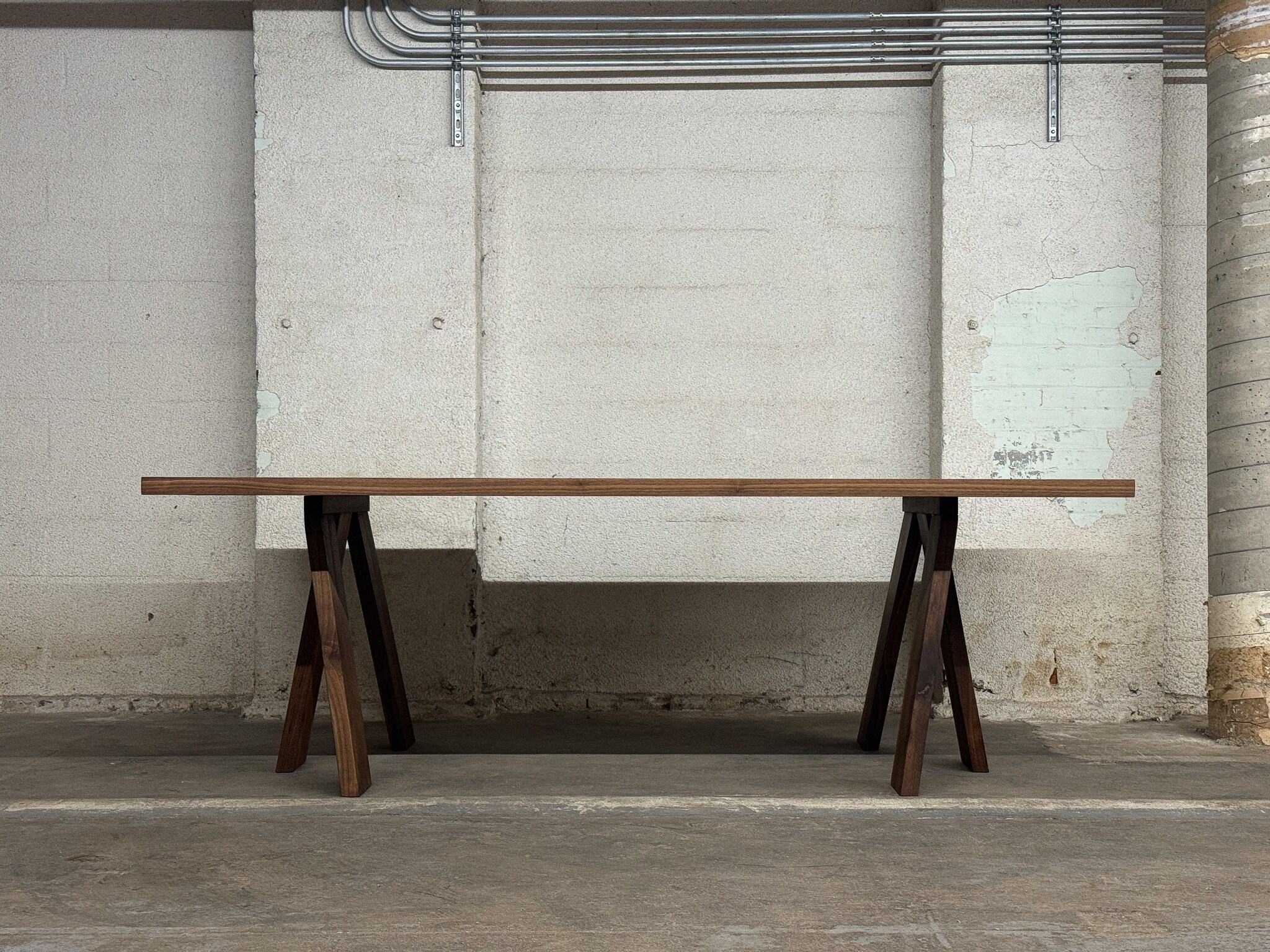 Simple Sawhorse Table Light gray 155