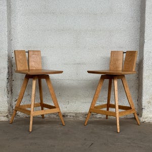 Solid Wood Swivel Bar Stool: Mid-Century Modern Kitchen Chair
