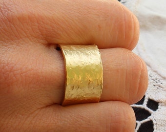 Wide Solid 14K Gold Textual  Ring, Unisex Wedding Band