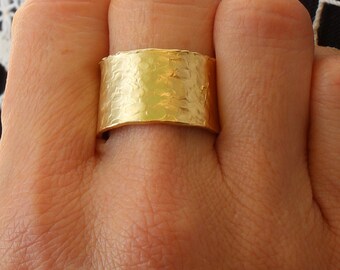 Wide Solid 14K Gold Textual  Ring, Unisex Wedding Band