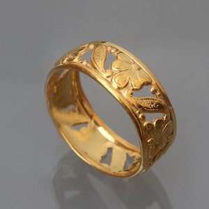 14K Gold Antique Inspired Delicate Floral Art Nouveau Band Ring