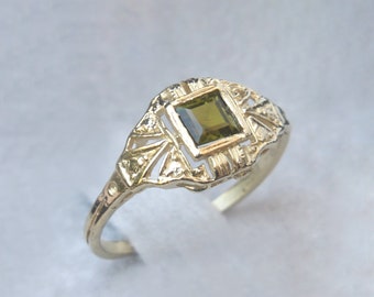 14K Yellow Gold Delicate Art Nouveau Ring With Square Green Tourmaline