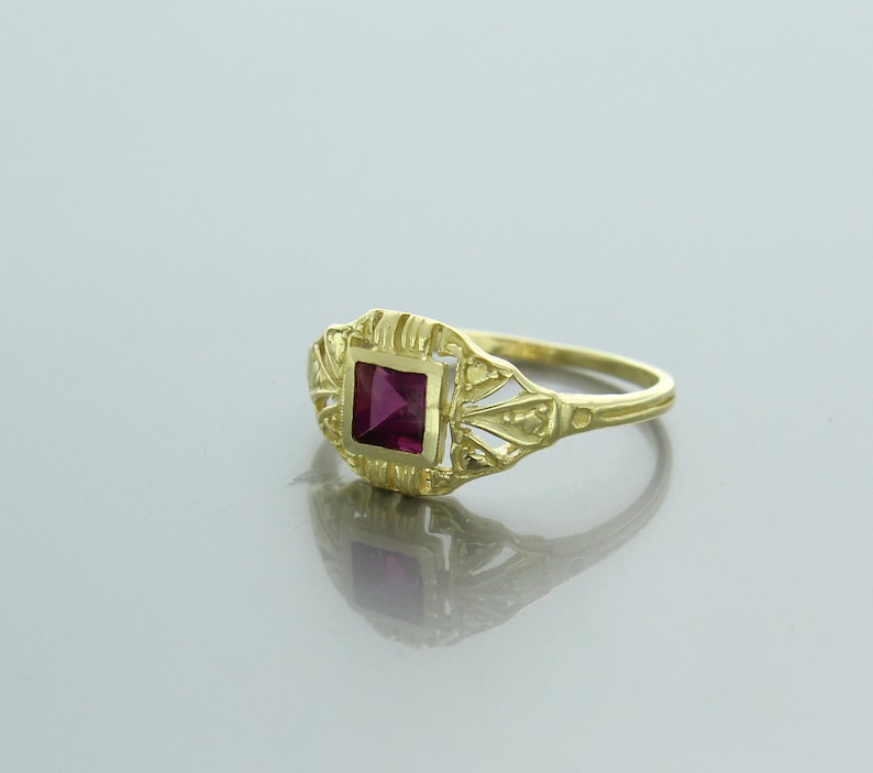 14K Solid Gold Delicate Art Nouveau Ring With Square Rhodonite