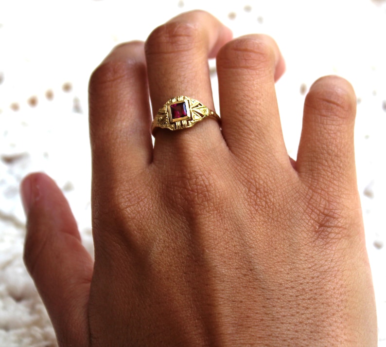 14K Solid Gold Delicate Art Nouveau Ring With Square Rhodonite