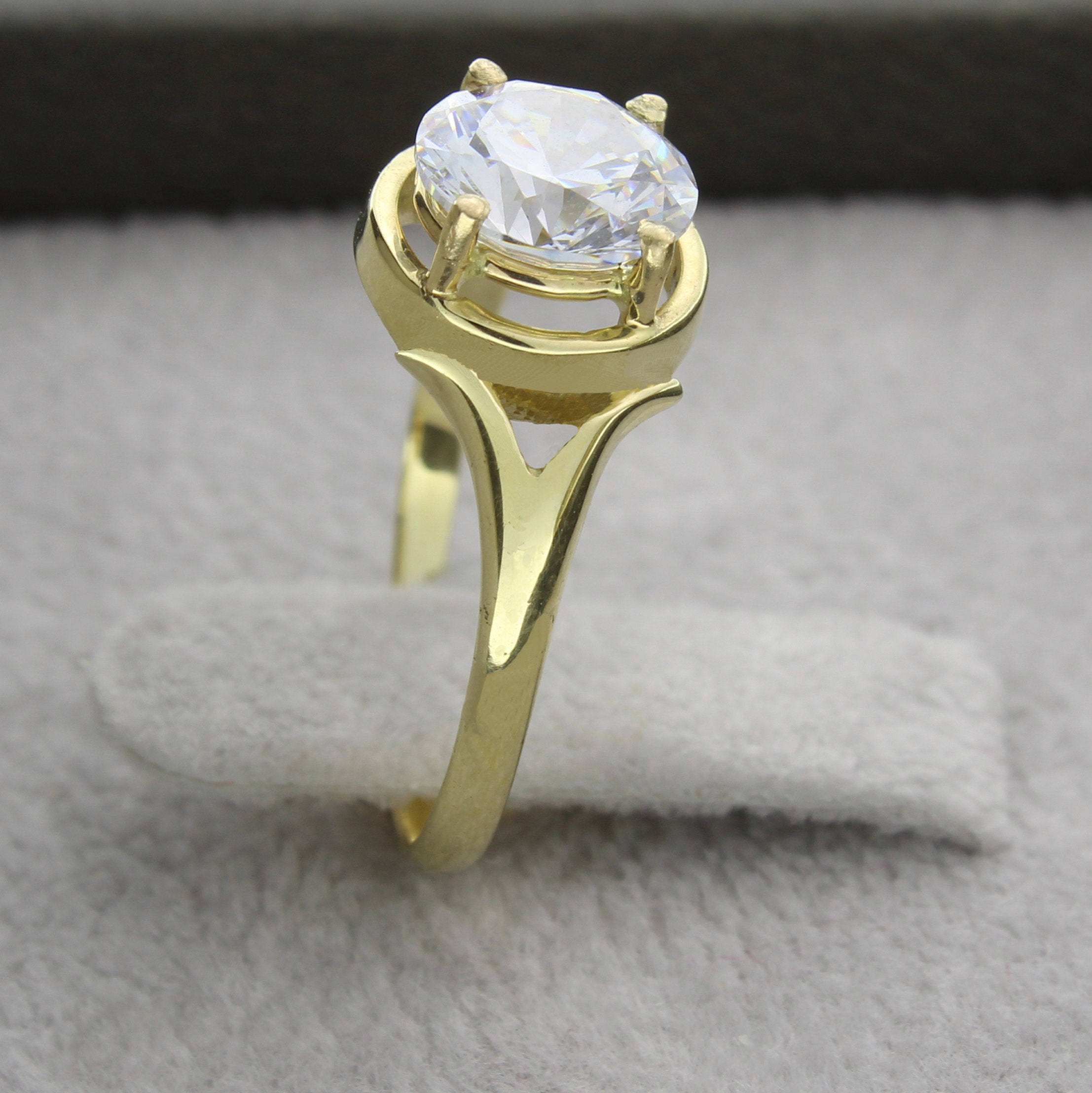 14K Solid Gold 1.50 Carat Forever One Moissanite Solitaire - Etsy