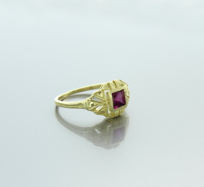 14K Solid Gold Delicate Art Nouveau Ring With Square Rhodonite