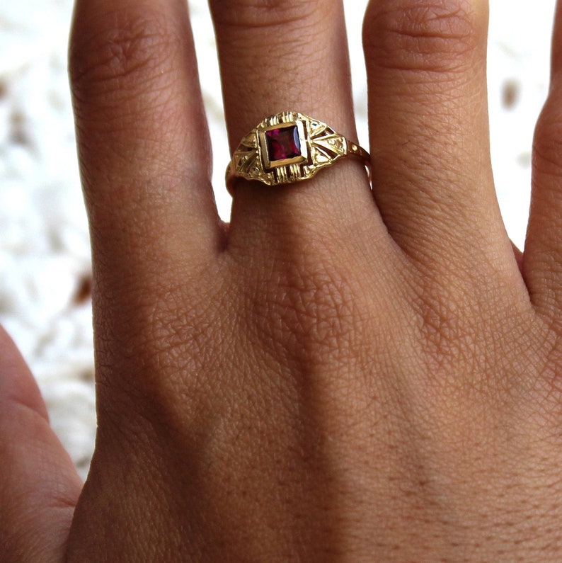 14K Solid Gold Delicate Art Nouveau Ring With Square Rhodonite