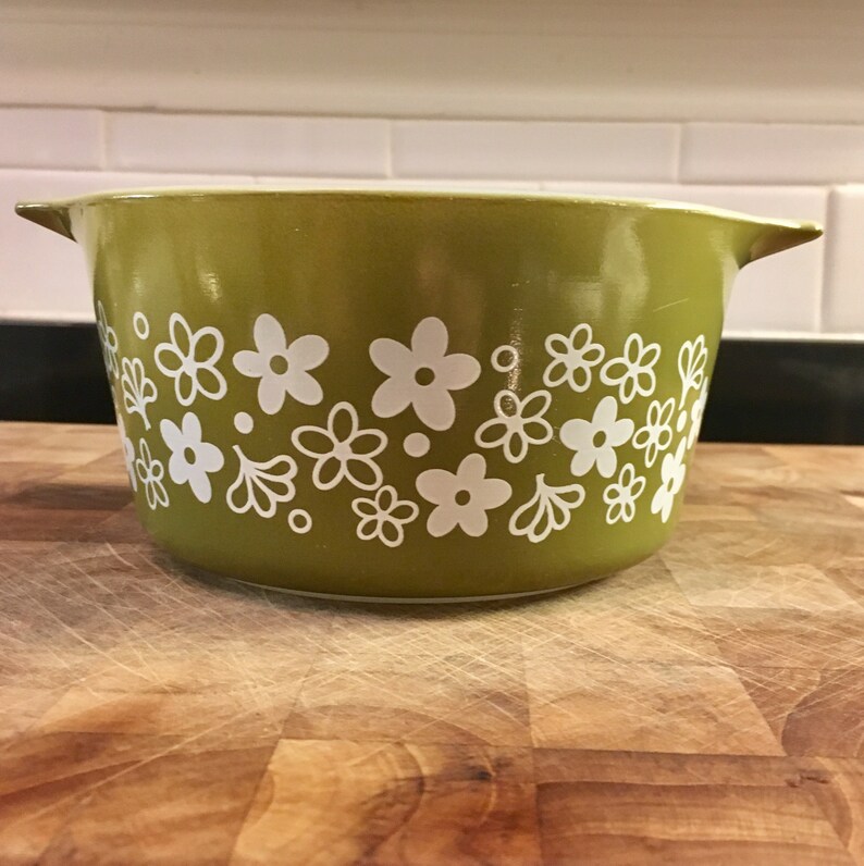 Vintage Pyrex Green Crazy Daisy 1 Quart Mixing BowlPyrex Green Spring Blossom 1 Quart Batter BowlPyrex Crazy Daisy