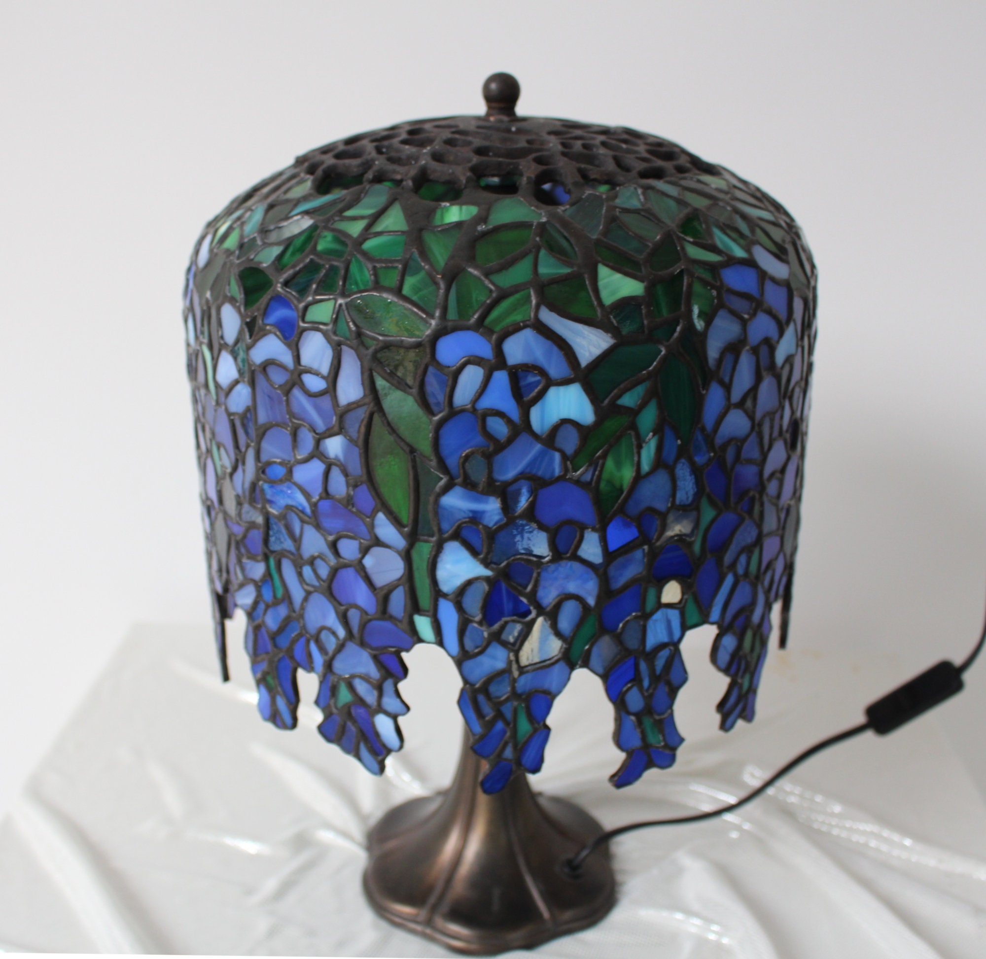 ステンドグラス☆ティファニー調ランプ☆ブルー☆テーブルランプ Amazon.co.jp : ティファニーランプ、ステンドグラスランプ