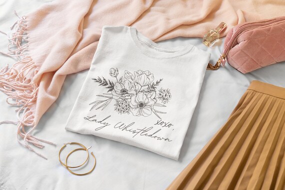 Bridgerton xoxo Lady Whistledown Tshirt - Julia Quinn London Romance Graphic Shirt