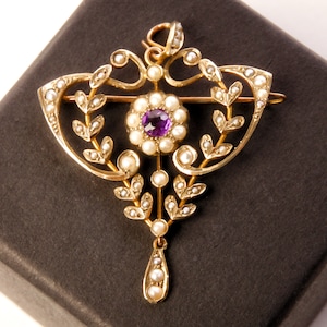 Antique Art Nouveau amethyst and pearl pendant/brooch in 9ct yellow gold