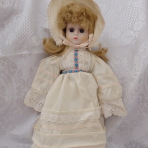 Vintage Sammlerpuppe aus Porzellan, hergestellt in Taiwan