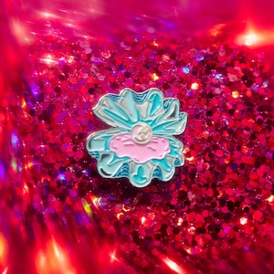 Clam and Pearl Enamel Pin