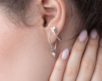 Pendientes de aro pequeños minimalistas de zorro en plata 925