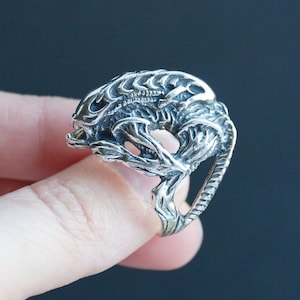 Alien ring