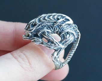 Alien ring