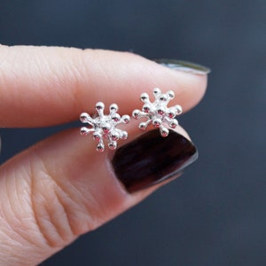 924 Silver dandelion stud earrings, Flower stud earrings