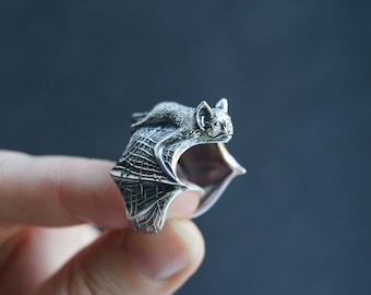 Detailed 925 Silver Bat Ring, Vampire ring, Gothic and Halloween ring