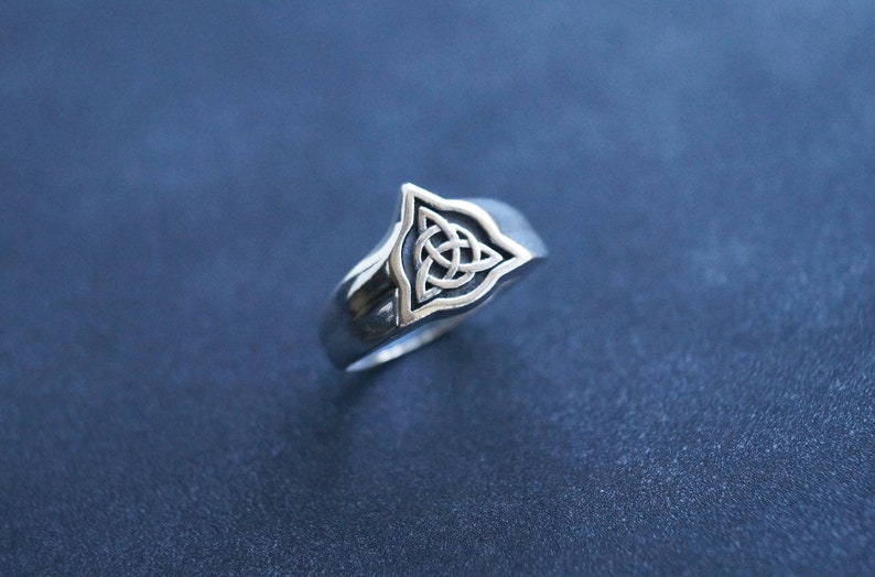 Sterling Silver Triquetra Ring Celtic Trinity Knot Ring - Etsy