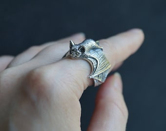 Detailed 925 Silver Bat Ring, Vampire ring, Gothic and Halloween ring