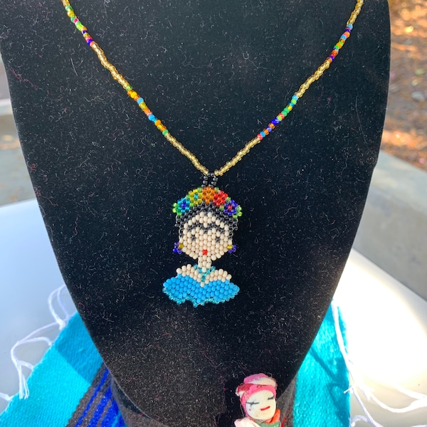 Bellissima collana messicana perline Chaquira e cristalli realizzata artigianalmente in autentico stile Boho e boho La Mexicana