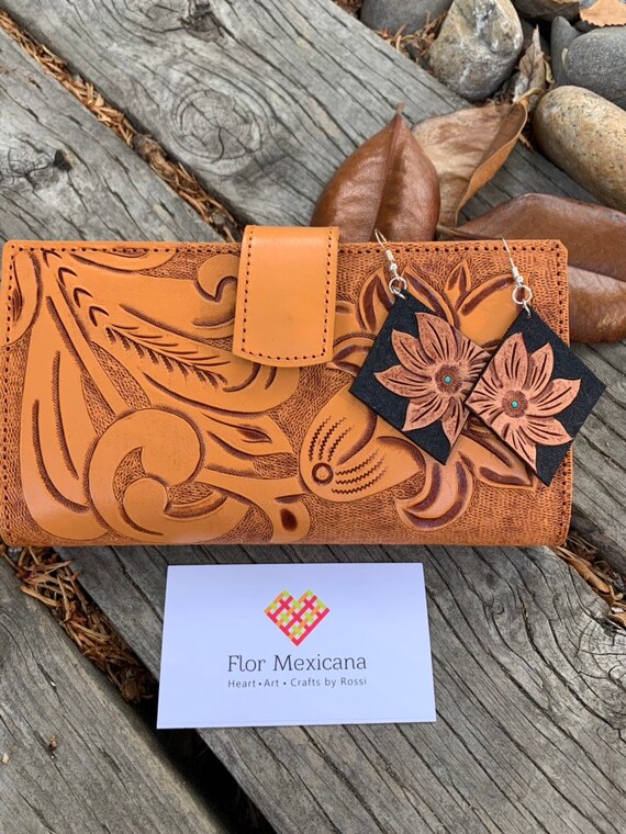 medium size womens wallet