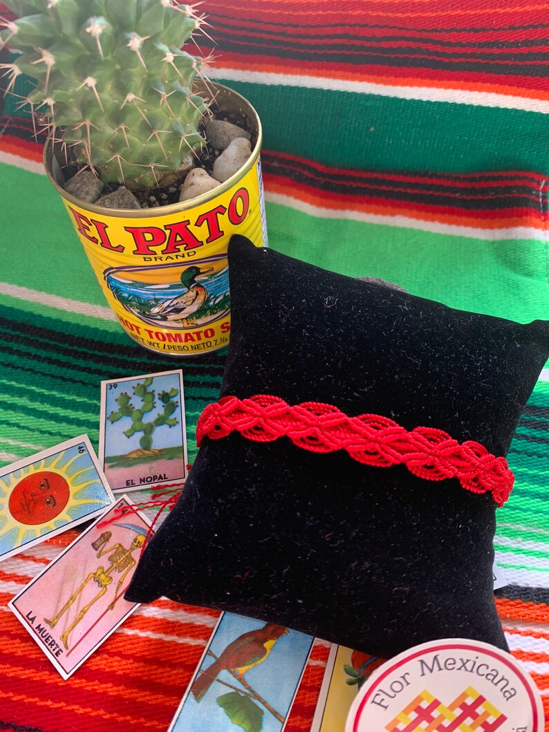 The Hilo rojo bracelet The Legendary Eternal Love bracelet friendship bracelet Boho hippie unisex Forever love handmade with love