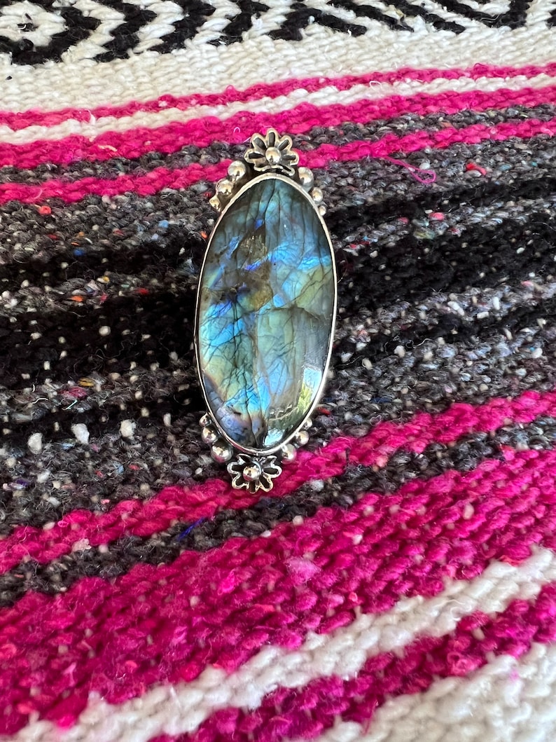 Genuine labradorite rings Authentic .925 sterling silver rings from Taxco Mexico Healing stones Stunning craftsmanship Protective amulet image 3
