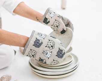 Linen Oven Mitt with Sheep • Protective Cooking Glove • Natural Pot Holder