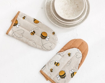 Linen Oven Mitts with Bumblebees • Handmade Cooking Glove • Large Light Use Kitchen Glove • Pot Holder