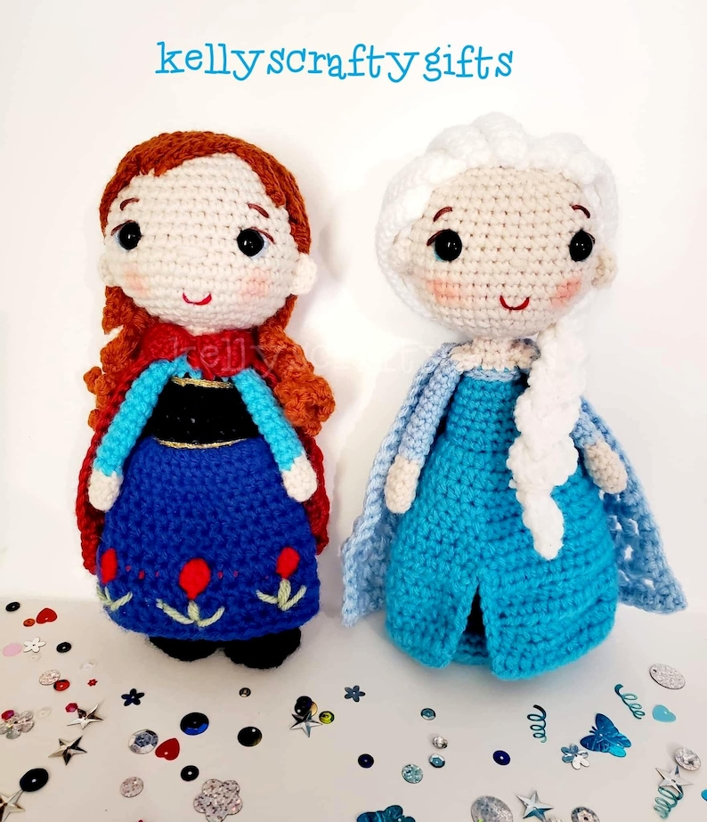 Muñecas de ganchillo hechas a mano de Anna y Elsa: Personajes de la película Frozen en amigurumi imagen 1