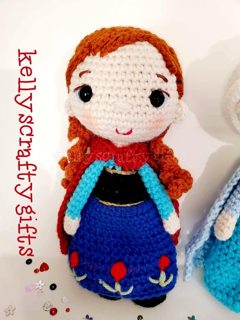 Muñecas de ganchillo hechas a mano de Anna y Elsa: Personajes de la película Frozen en amigurumi imagen 8