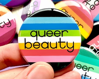 Przycisk Queer Beauty | Wariant flagi Pride | Personalizowany przycisk LGBTQ Pride