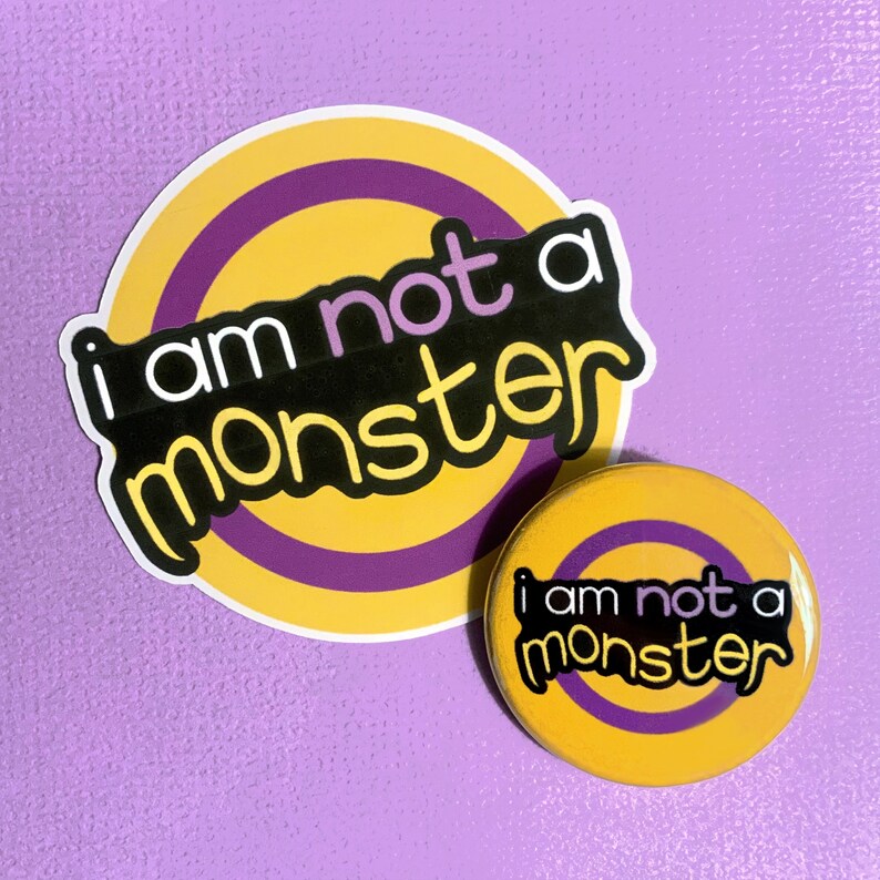 Je ne suis pas un autocollant Monster Intersex Pride Jeu de mots LGBTQ effrayant pour Halloween image 3