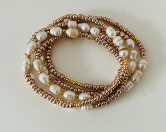 Wrap bracelet, chain, white pearls, gold-colored glass pearls, elastic, length approx. 90 cm