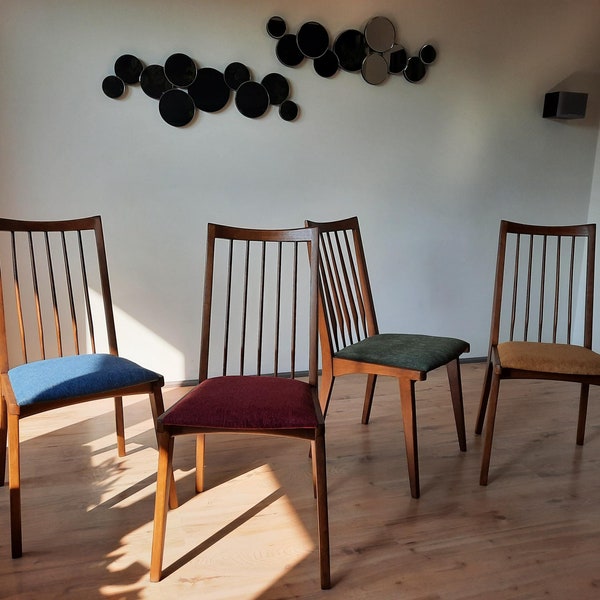 Vintage polish mid-century chair type 200-157, designed in 1960 by R.T. Noise, personalization.