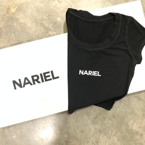 Bügelbilder, um alles zu personalisieren. Kundenspezifische Vinyl-Aufkleber für Ihre Marke. Personalisierte Vinyl-Aufkleber